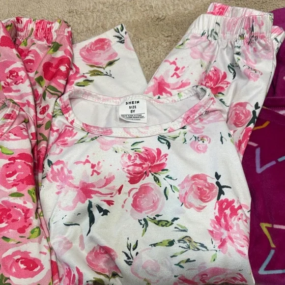 Lot of floral and Star Print Kids Pajamas Set - Picture 4 of 7